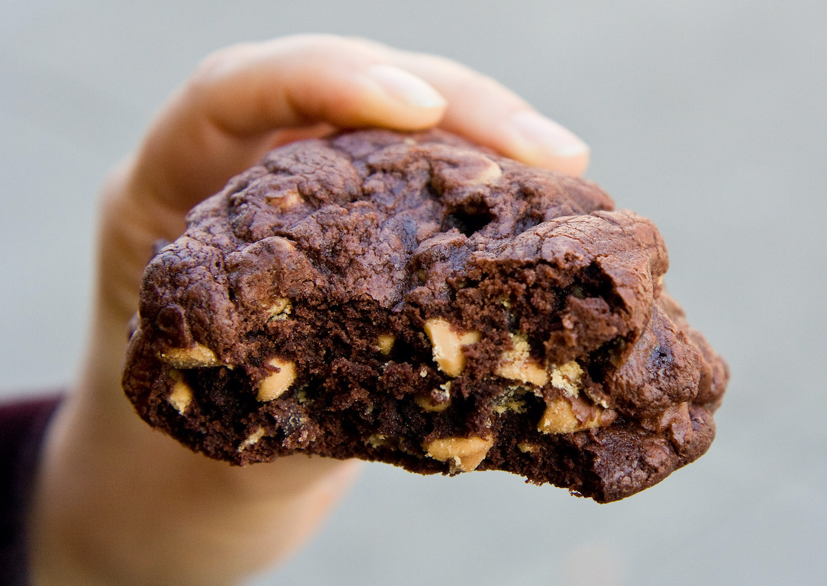 Galleta de chispas de chocolate con mantequilla de maní