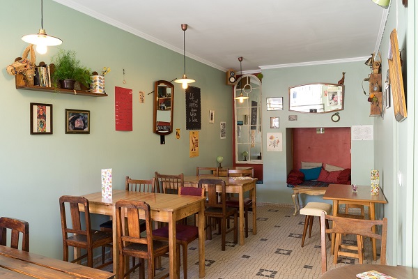 Bruta Flor es uno de los restaurantes favoritos de Lisboa para disfrutar de deliciosas comidas vegetarianas.