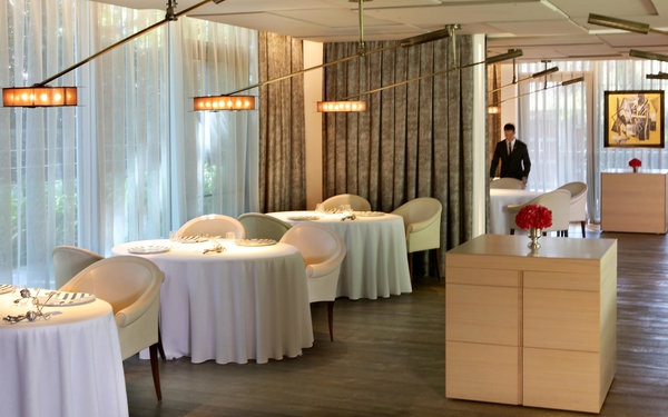 ABaC es uno de los mejores restaurantes Michelin de Barcelona, con una preciosa ubicación dentro del hotel del mismo nombre.