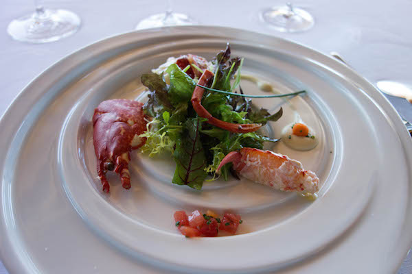 Uno de los restaurantes Michelin más famosos de San Sebastián es Akelarre, un magnífico comedor en la ladera del Monte Igueldo.