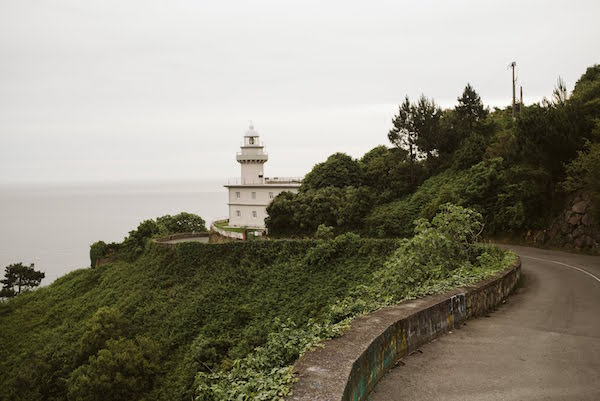¡Termina tus 10 días en San Sebastián pasando un día lleno de diversión en el Monte Igueeldo! Echa un vistazo al parque de atracciones y al faro histórico. 