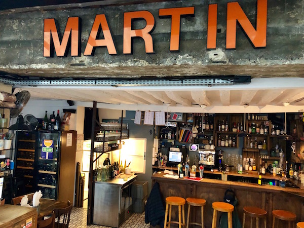 Bar Martin, uno de nuestros bares de vinos naturales favoritos en París.