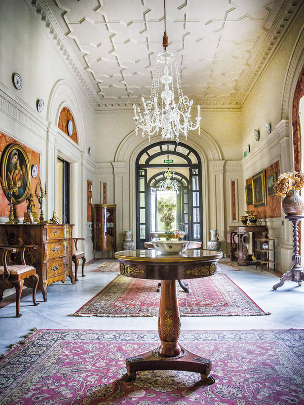 ¡El Palacio del Virrey Laserna está en nuestra lista de cosas que hacer en Jerez por una buena razón! ¿Dónde más puedes visitar un palacio que se ha desgastado durante siglos y todavía está habitado hoy?