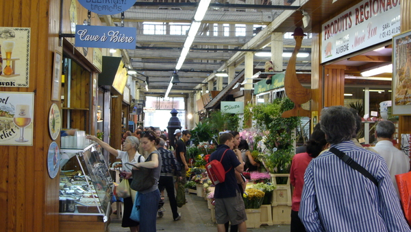 ¡Marché d'Aligre es un mercado de alimentos parisino esencial que definitivamente debería visitar!