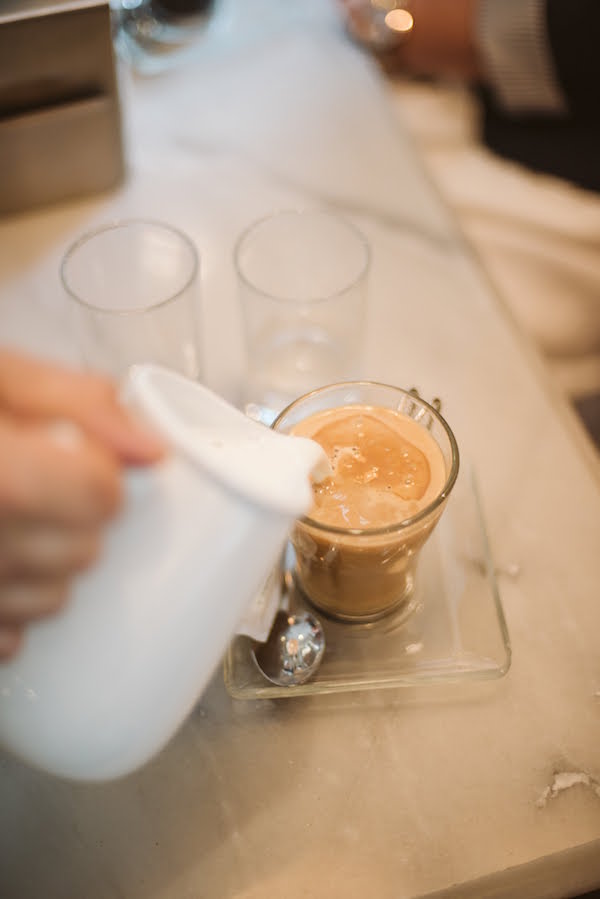 ¿No sabes qué beber en París? Siempre es una buena idea empezar con café.
