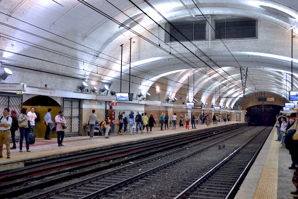 Estación de metro de Termini en Roma