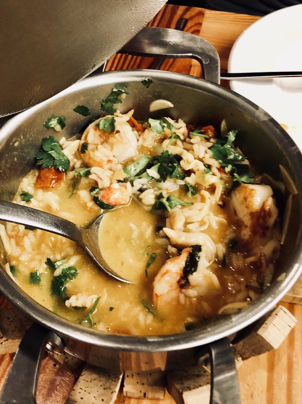 Mariscos con arroz plato portugués