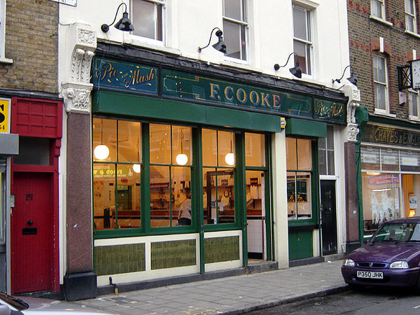 Fuera de F Cooke's pie and mash shop, Londres