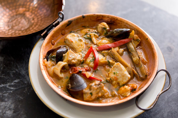 Cataplana de mariscos en Aqui Há Peixe en Lisboa