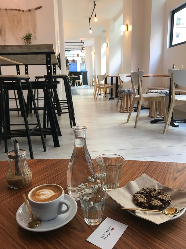 Nomade es la mejor cafetería de la Rue Paul Bert y una de nuestras favoritas en la ciudad. 