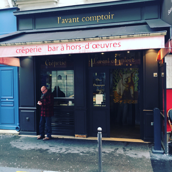 L'avant Comptoir es uno de nuestros restaurantes favoritos de Sant-Germain-des-Pres para la cocina clásica parisina.