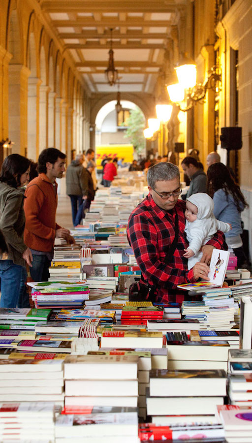 ¡Los ratones de biblioteca que visiten San Sebastián en abril no querrán perderse las actividades del Día Mundial del Libro el día 23!