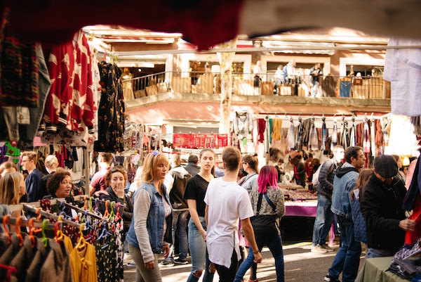 Nunca sabrás lo que encontrarás en los maravillosos mercadillos de Sevilla.