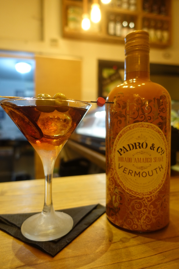 Una copa de vermut español