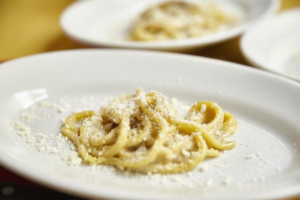 Pasta cacio y pepe