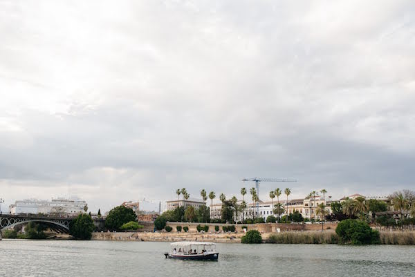 ¡Una de nuestras cosas favoritas para hacer en Sevilla en diciembre es disfrutar del buen tiempo y salir a caminar!