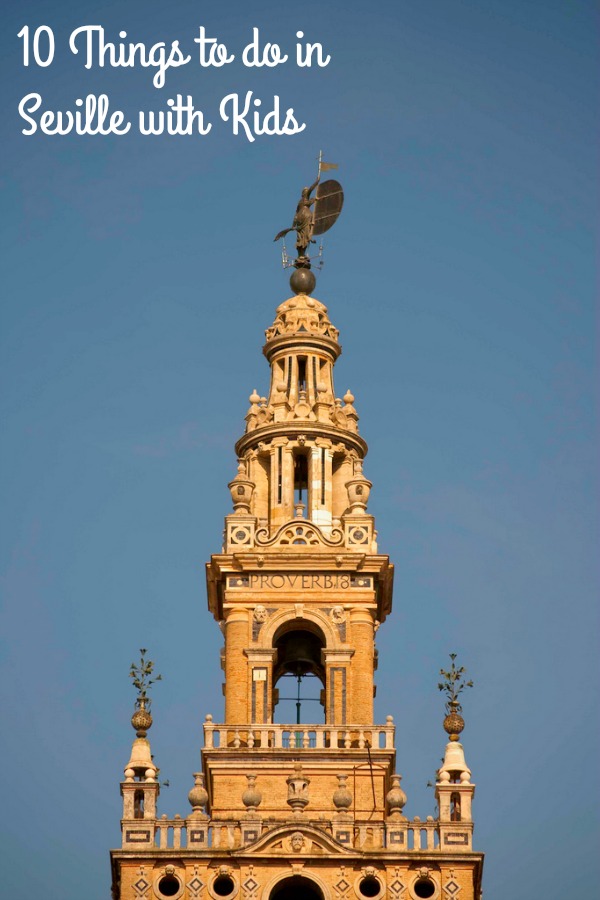 ¡Hay tantas cosas maravillosas que hacer en esta ciudad! ¡Pero aquí están las 10 mejores cosas que hacer en Sevilla con niños!