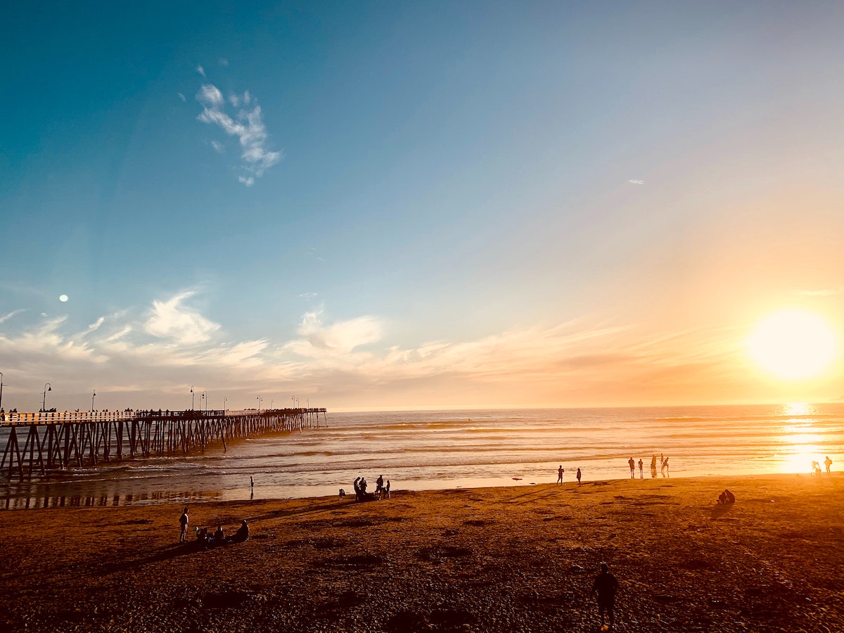 Atardecer en Pismo Beach en California