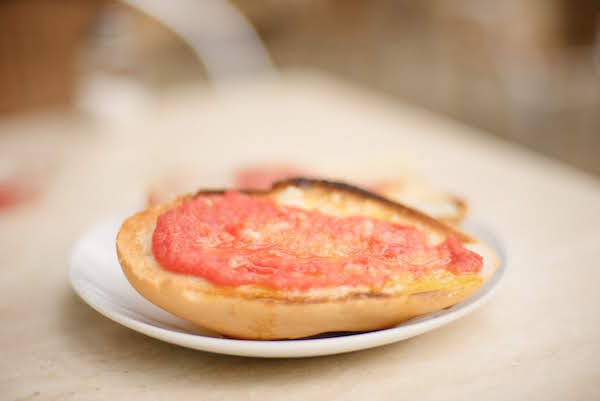 tostadas de tomate