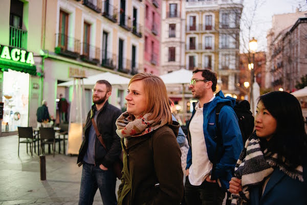 ¿No sabes qué empacar para Sevilla en invierno? Esté preparado para temperaturas frías pero tolerables.