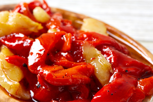 Esgarraet (ensalada de bacalao y pimiento rojo)