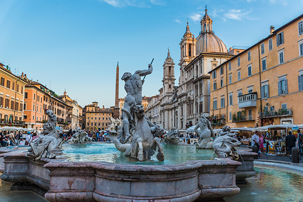 Si quieres comer como un local en Roma, evita las trampas para turistas en áreas como Piazza Navona.