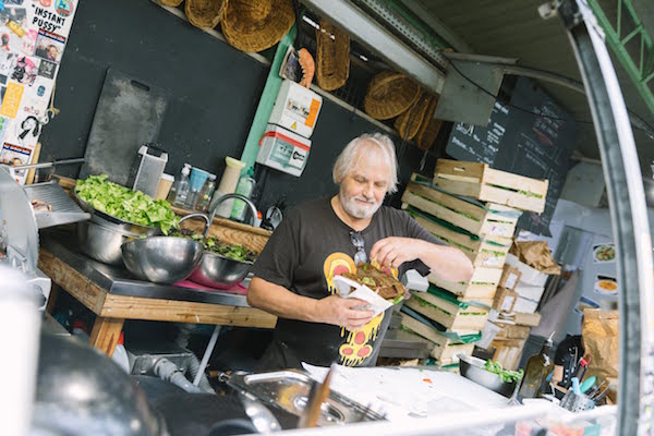 Los famosos bocadillos de Chez Alain son una de nuestras opciones favoritas cuando no sabemos qué comer en París.