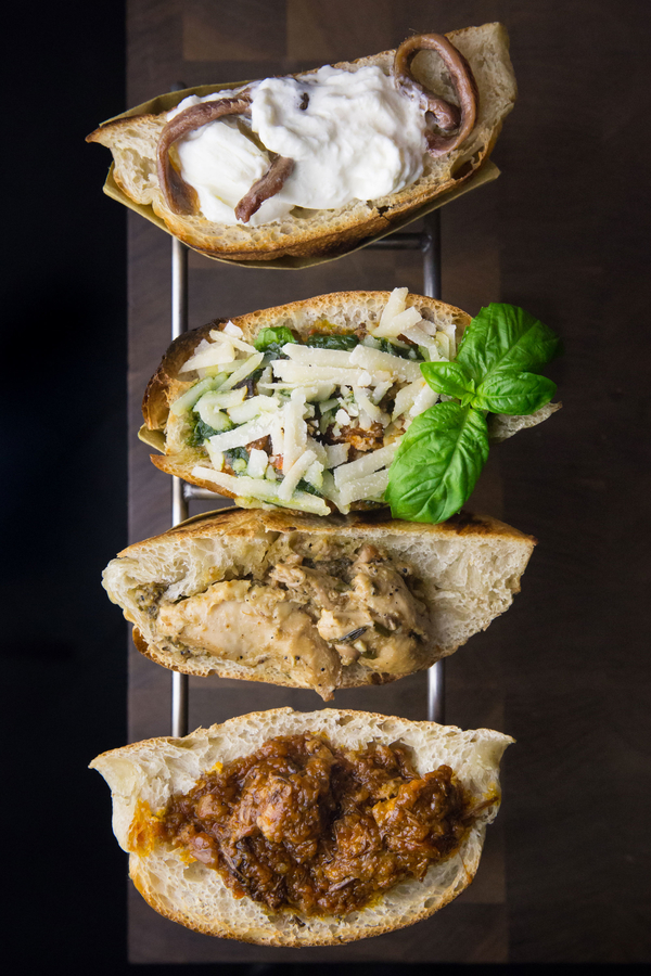 La ubicación de Trastevere de Trapizzino es uno de nuestros lugares favoritos para la comida callejera romana.