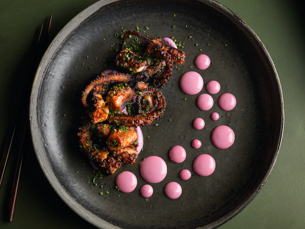 Plato de pulpo en Chotto Matte en Londres
