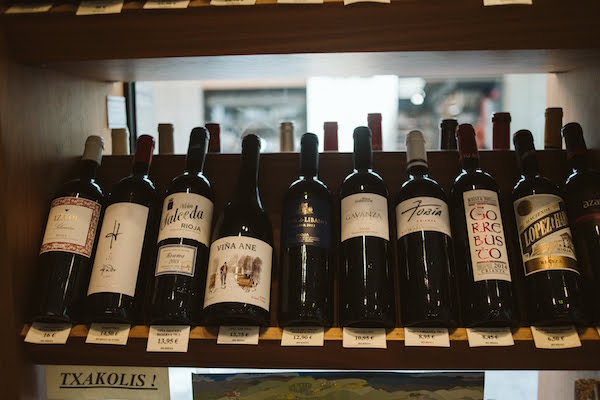 Las catas de vino en San Sebastián son la manera perfecta de aprender más sobre los maravillosos vinos españoles de todo el país.